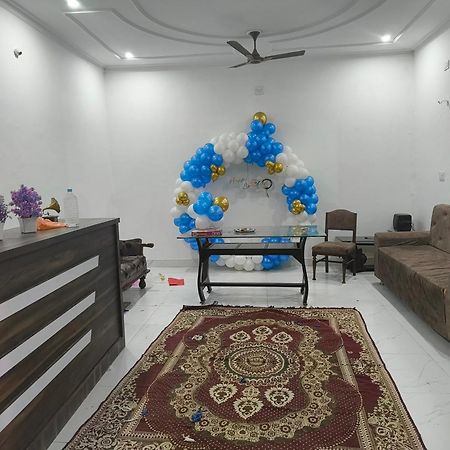 Abhiram Homestay ขชุราโห ภายนอก รูปภาพ