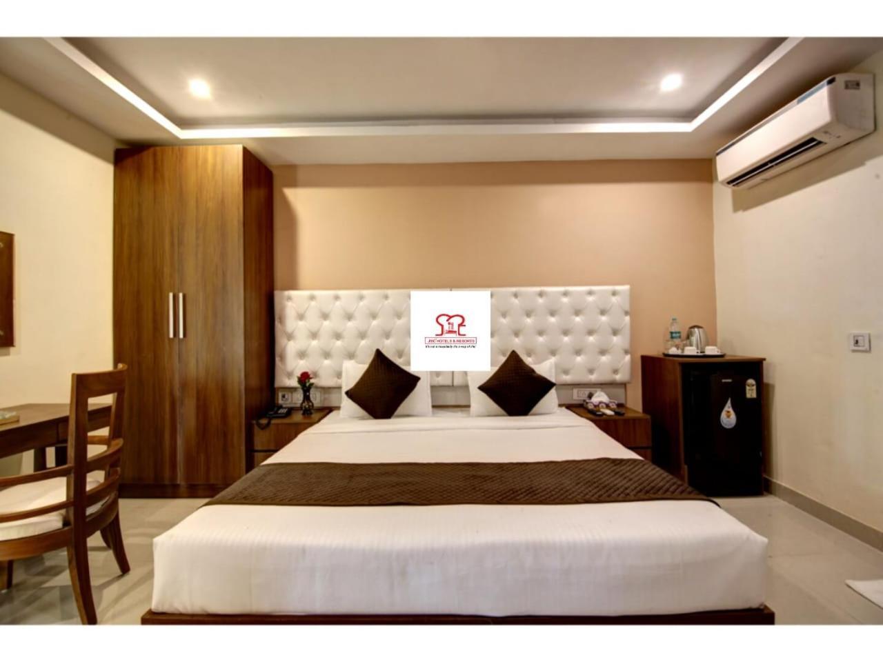 Abhiram Homestay ขชุราโห ภายนอก รูปภาพ