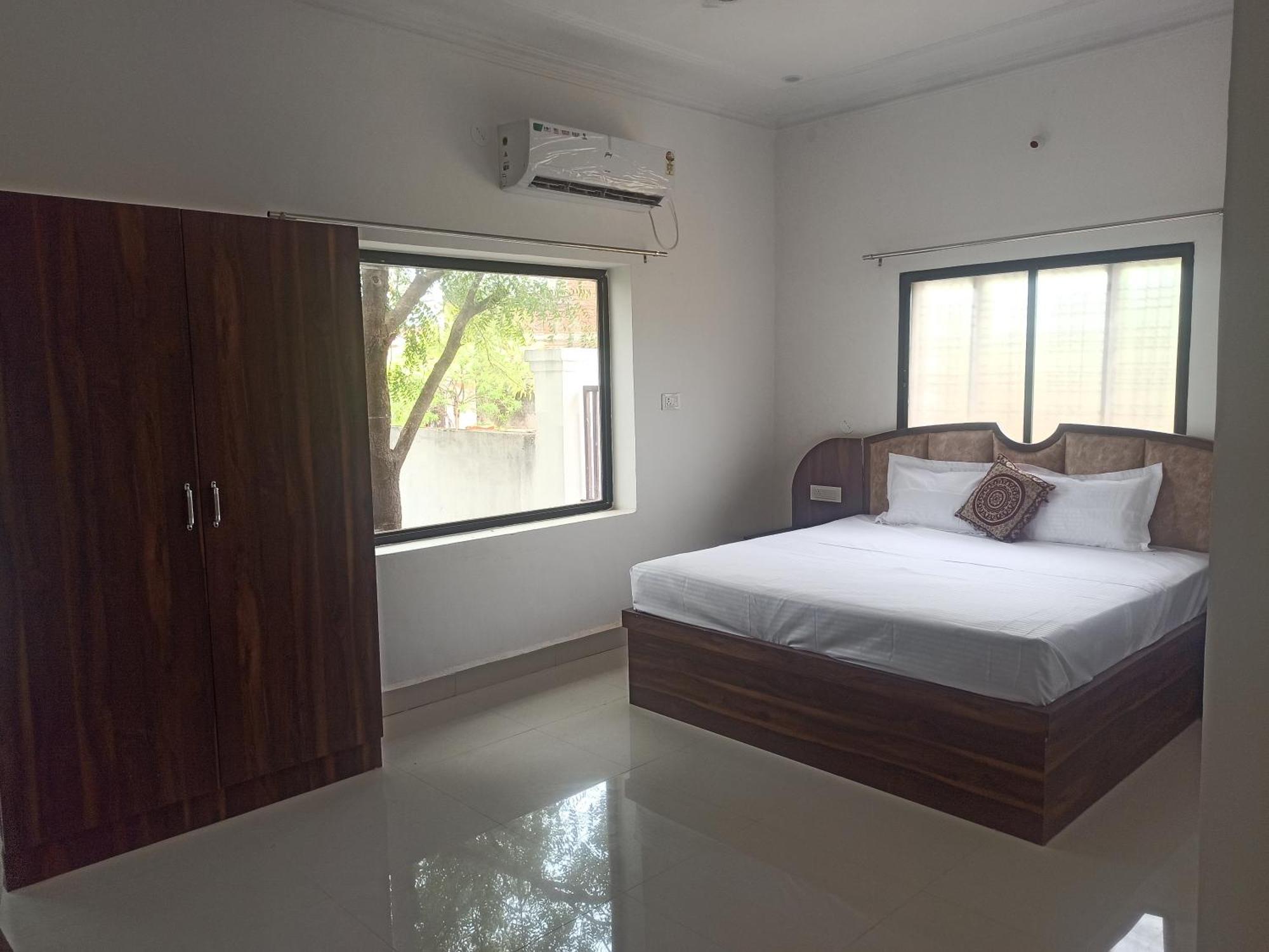 Abhiram Homestay ขชุราโห ภายนอก รูปภาพ