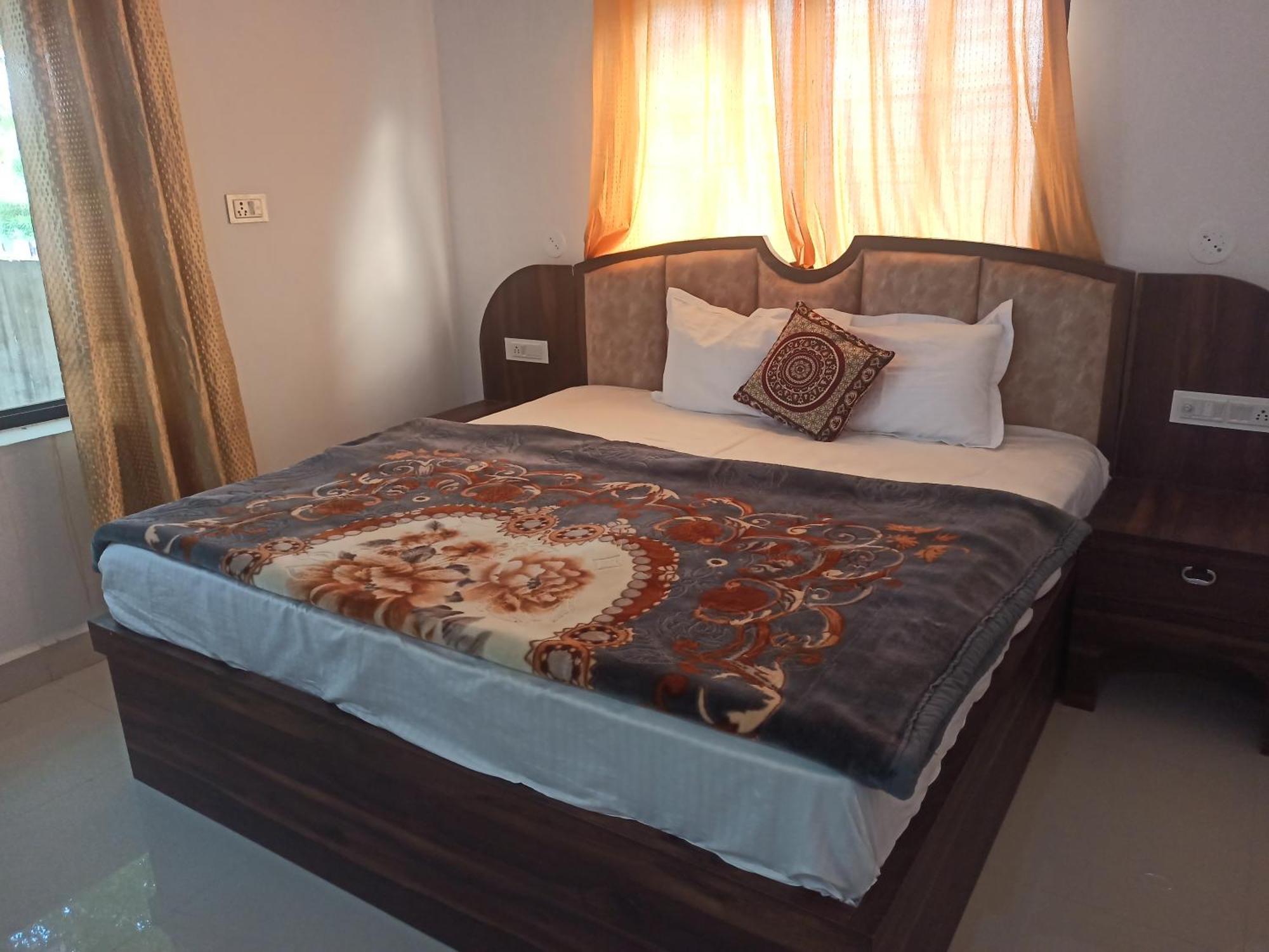 Abhiram Homestay ขชุราโห ภายนอก รูปภาพ